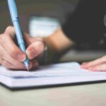 Écrire un Essai d&rsquo;Histoire : Guide Complet et Méthodologie