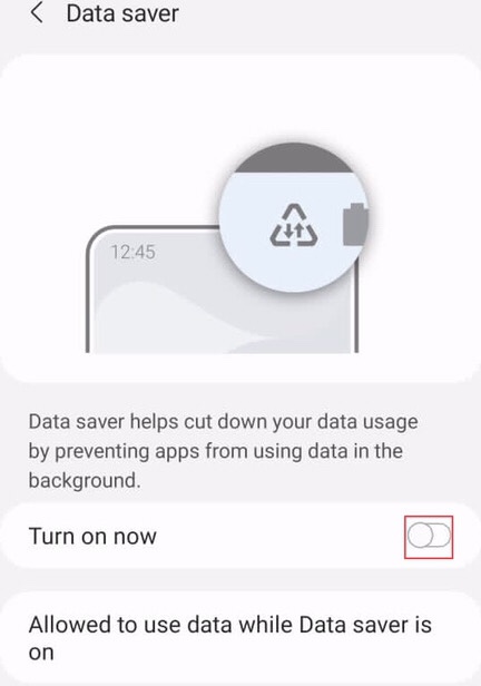 Activez l'« Économiseur de données » sur votre téléphone en appuyant sur le bouton « Activer ».