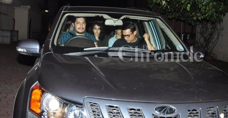 Collection de voitures de l'acteur et superstar Lal Singh Chadha Aamir Khan : Toyota Vellfire à Bentley Continental