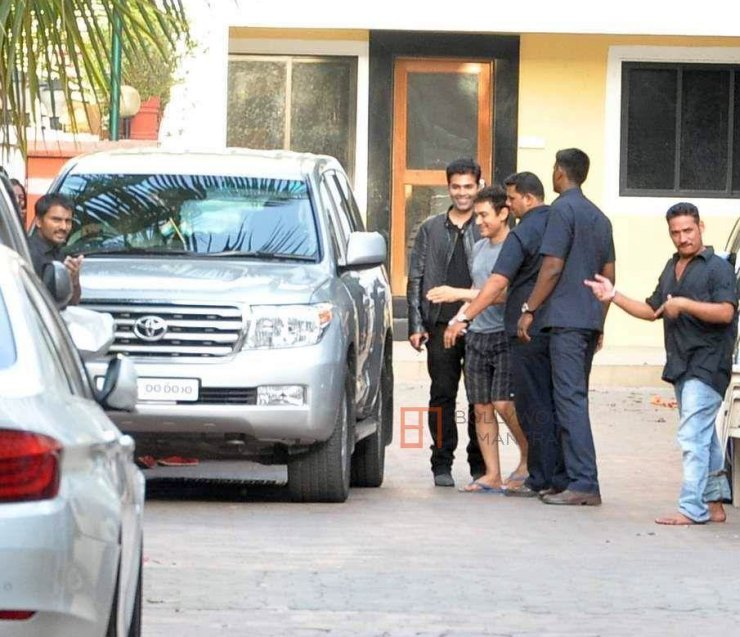 Collection de voitures de l'acteur et superstar Lal Singh Chadha Aamir Khan : Toyota Vellfire à Bentley Continental