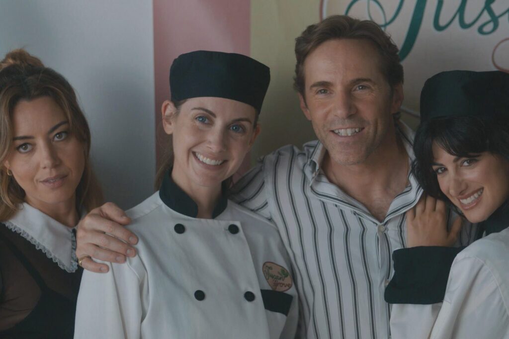 Alison Brie produit & tourne son film en Italie — Interview exclusive
