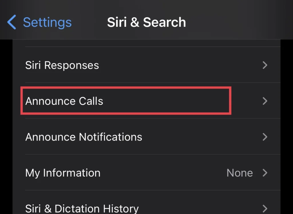 Puis à partir du "Siri et recherche" appuyez sur le menu "Annoncer les appels."