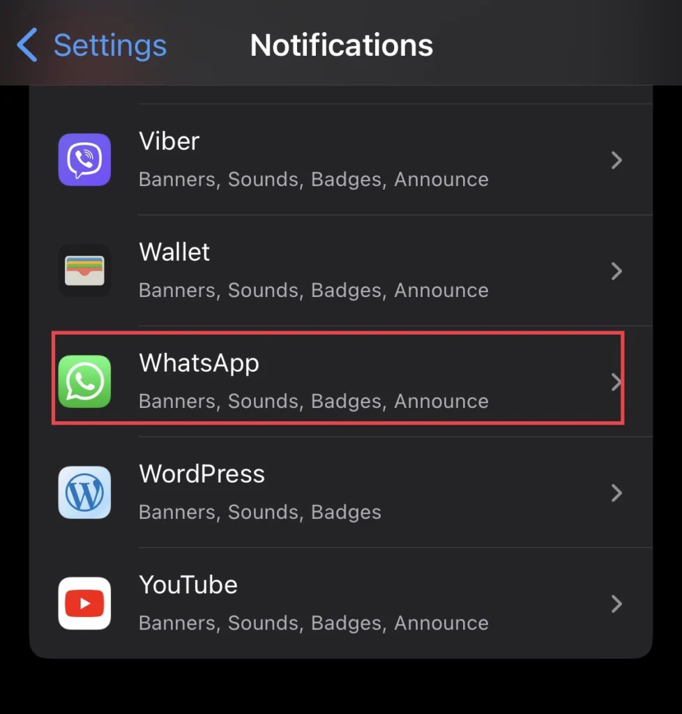 Sélectionnez ensuite le "Whatsapp" app dans la liste des applications.