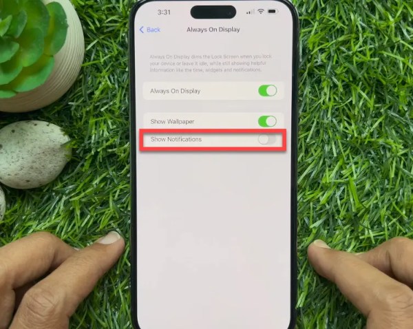 Comment masquer les notifications toujours affichées sur l'iPhone 14 Pro Max