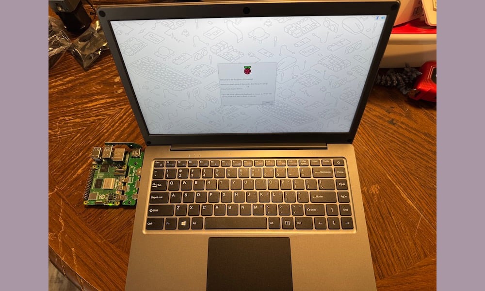 Elecrow CrowView Note Test : Moniteur Portable Raspberry Pi < 150€